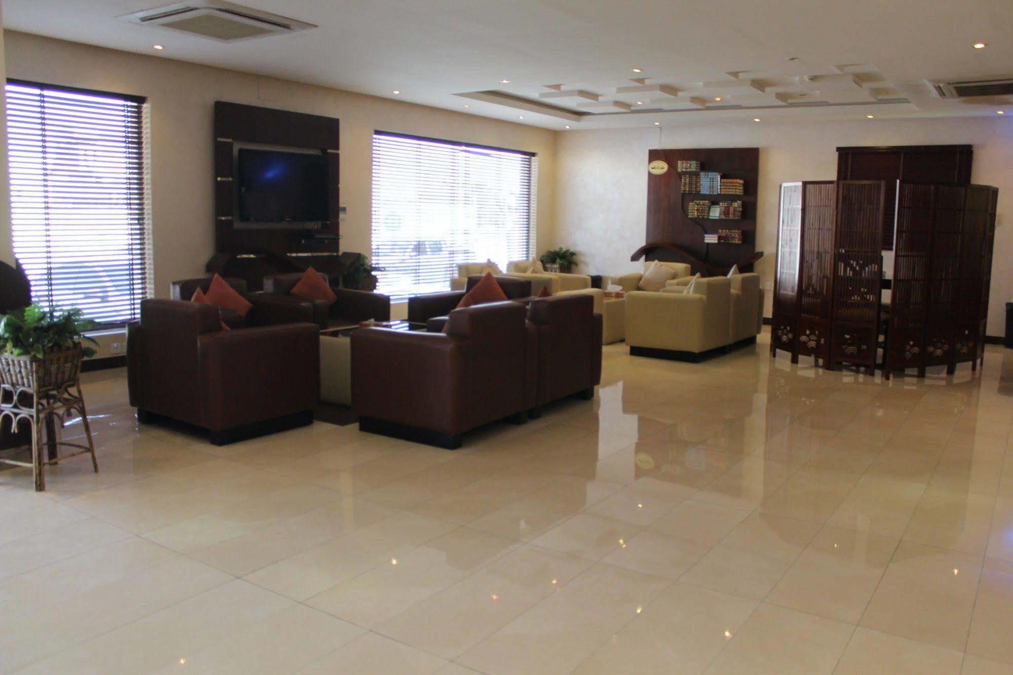 Merfal Hotel Apartments Al Taawan Ar Riyad Esterno foto